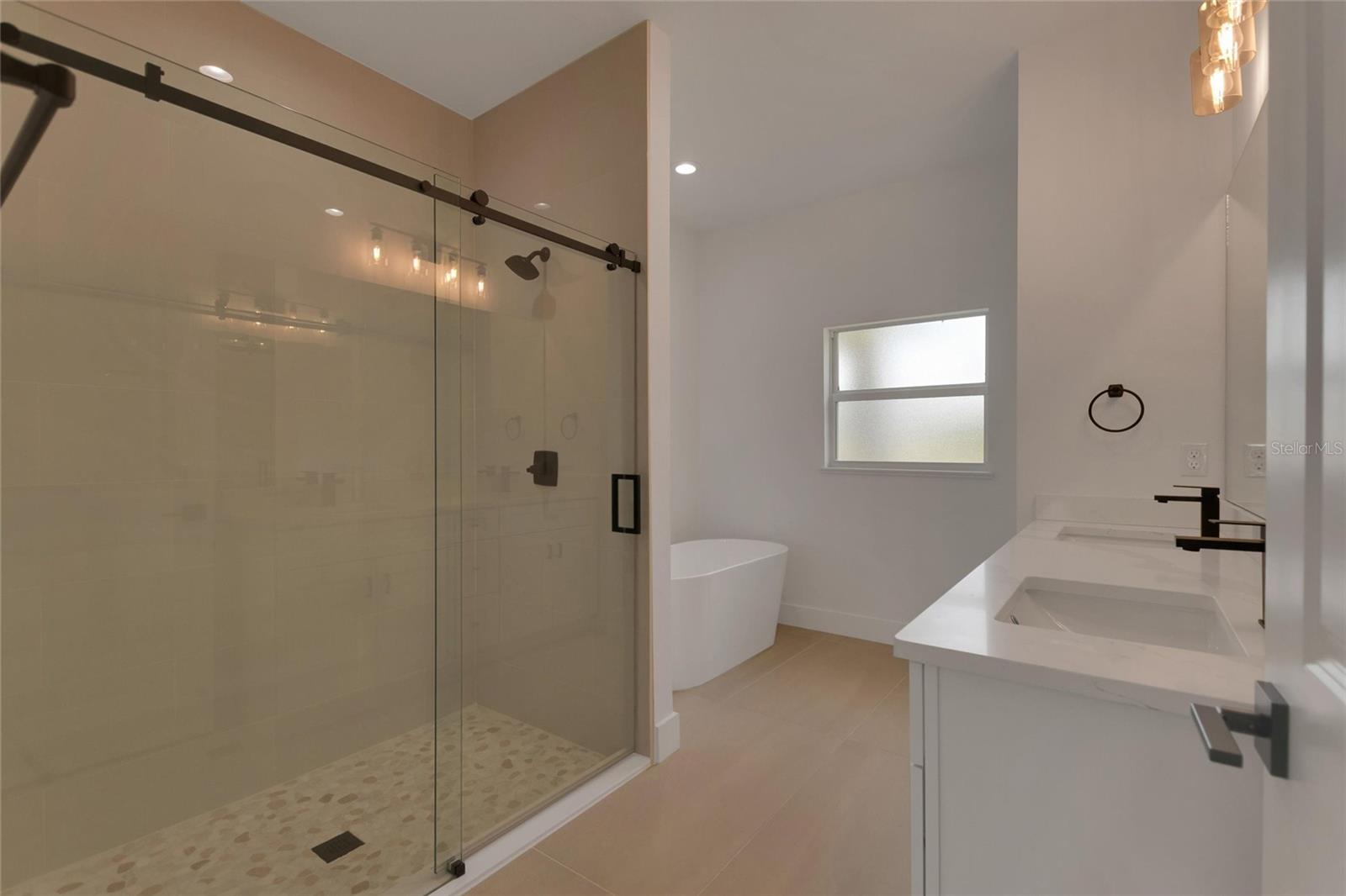 LANDINGS - Residential