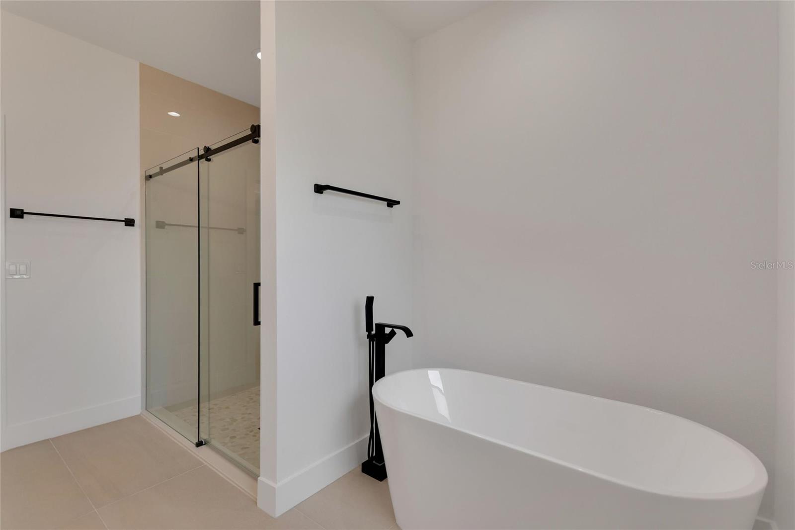 LANDINGS - Residential