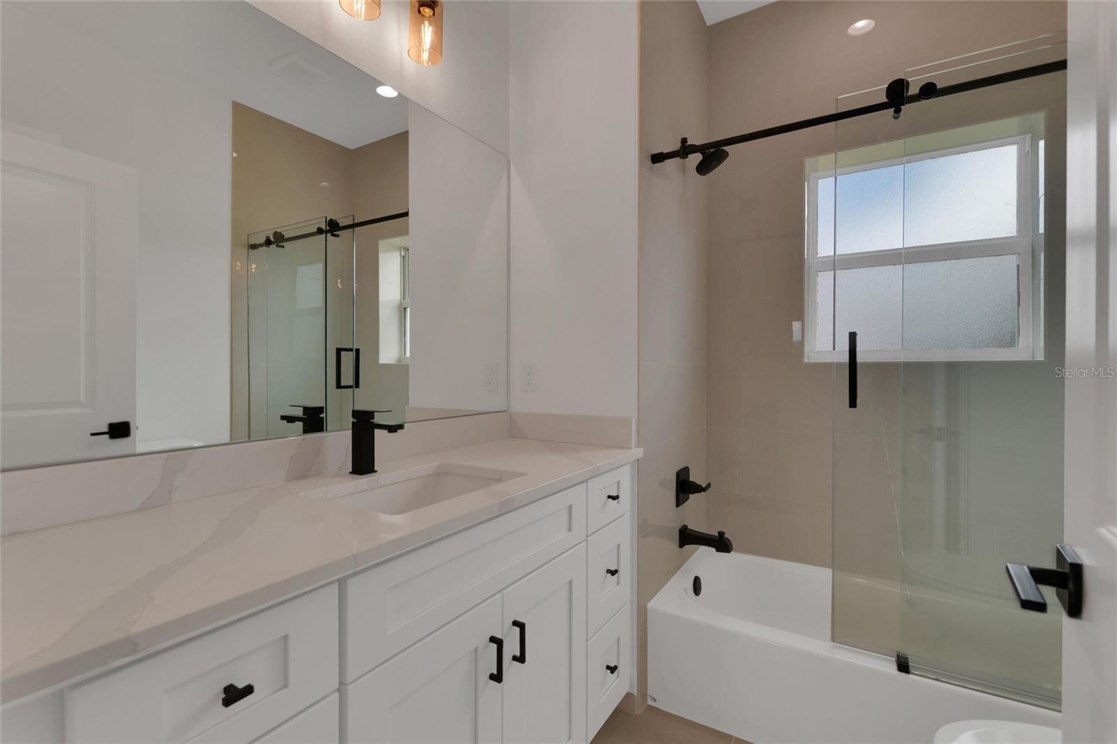 LANDINGS - Residential