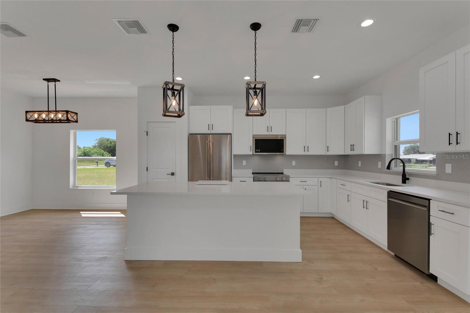 LANDINGS - Residential
