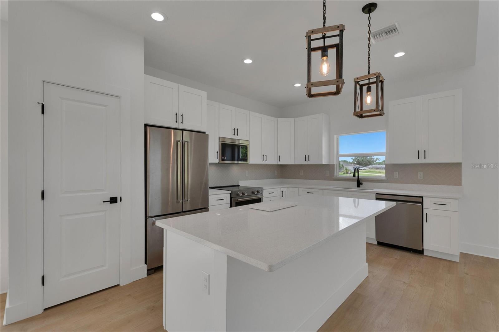 LANDINGS - Residential