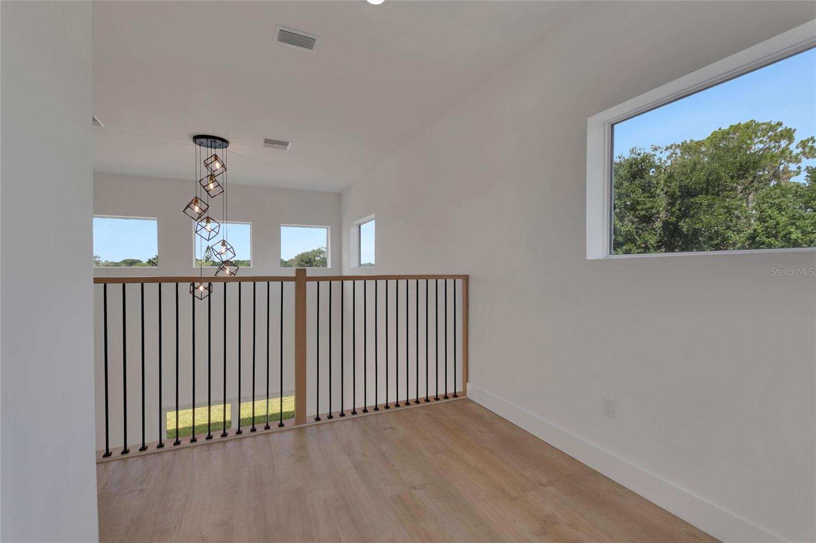LANDINGS - Residential