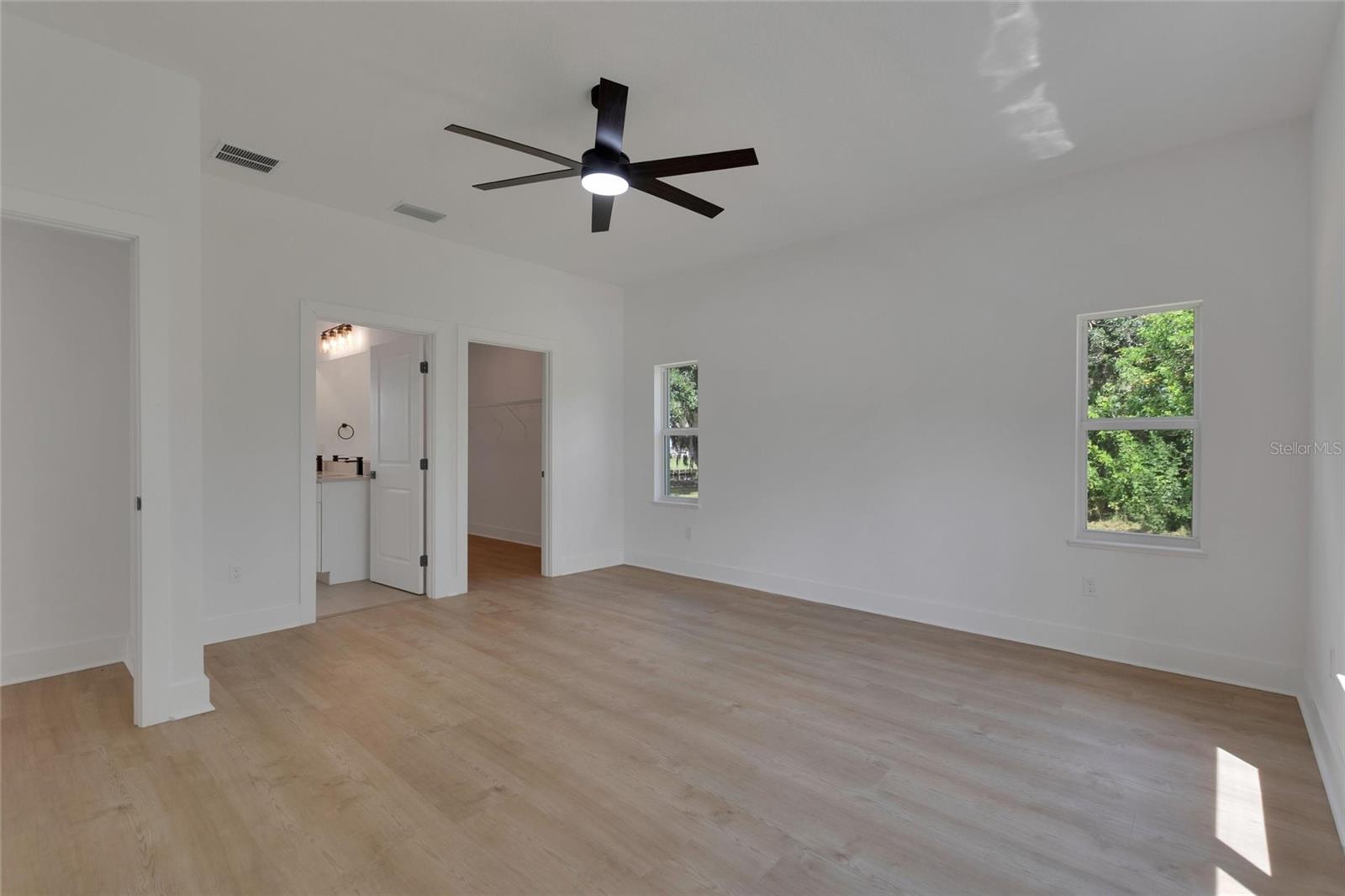 LANDINGS - Residential