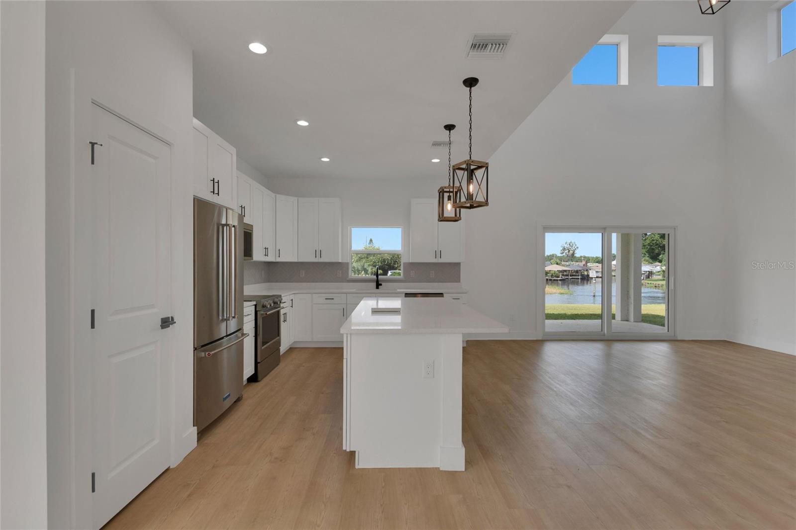 LANDINGS - Residential