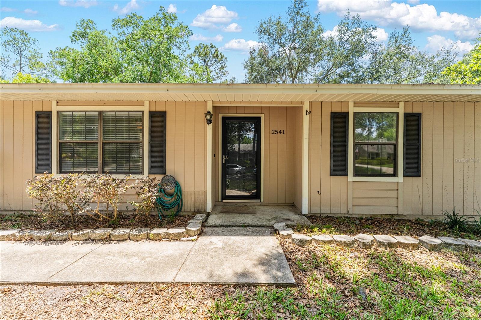 SPRINGTREE VI - Residential