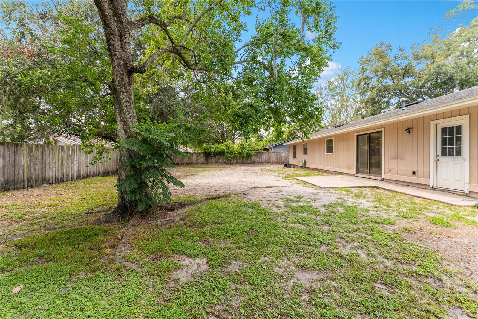 SPRINGTREE VI - Residential