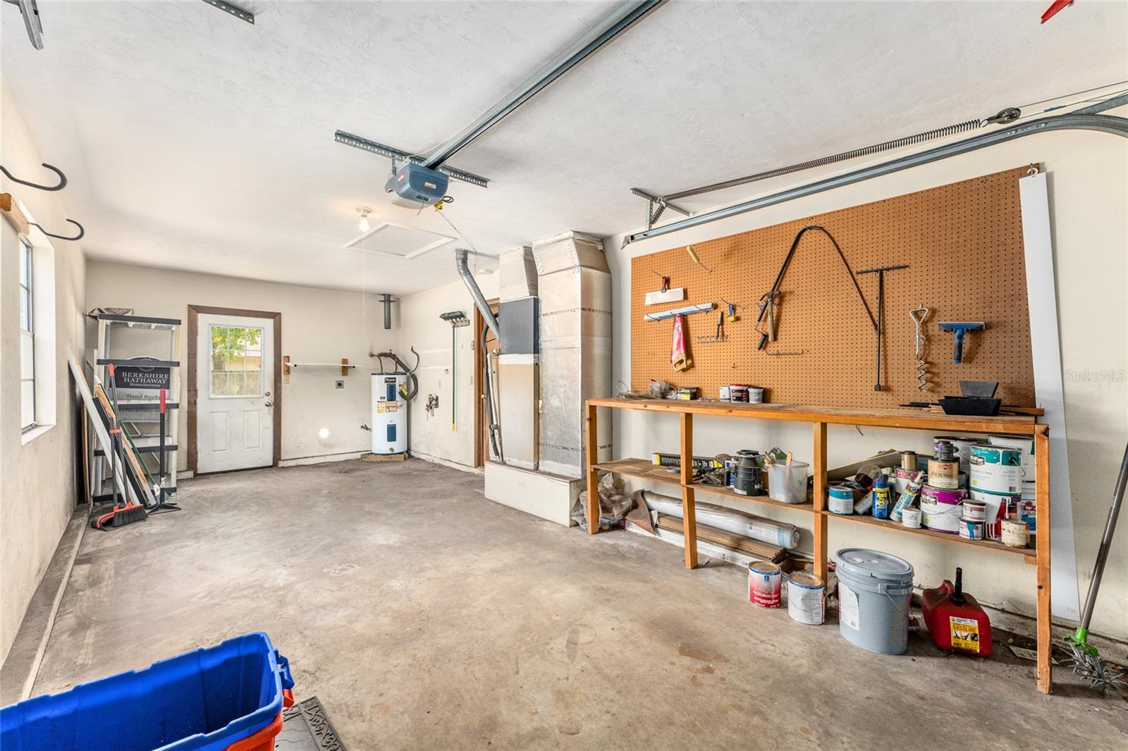 SPRINGTREE VI - Residential