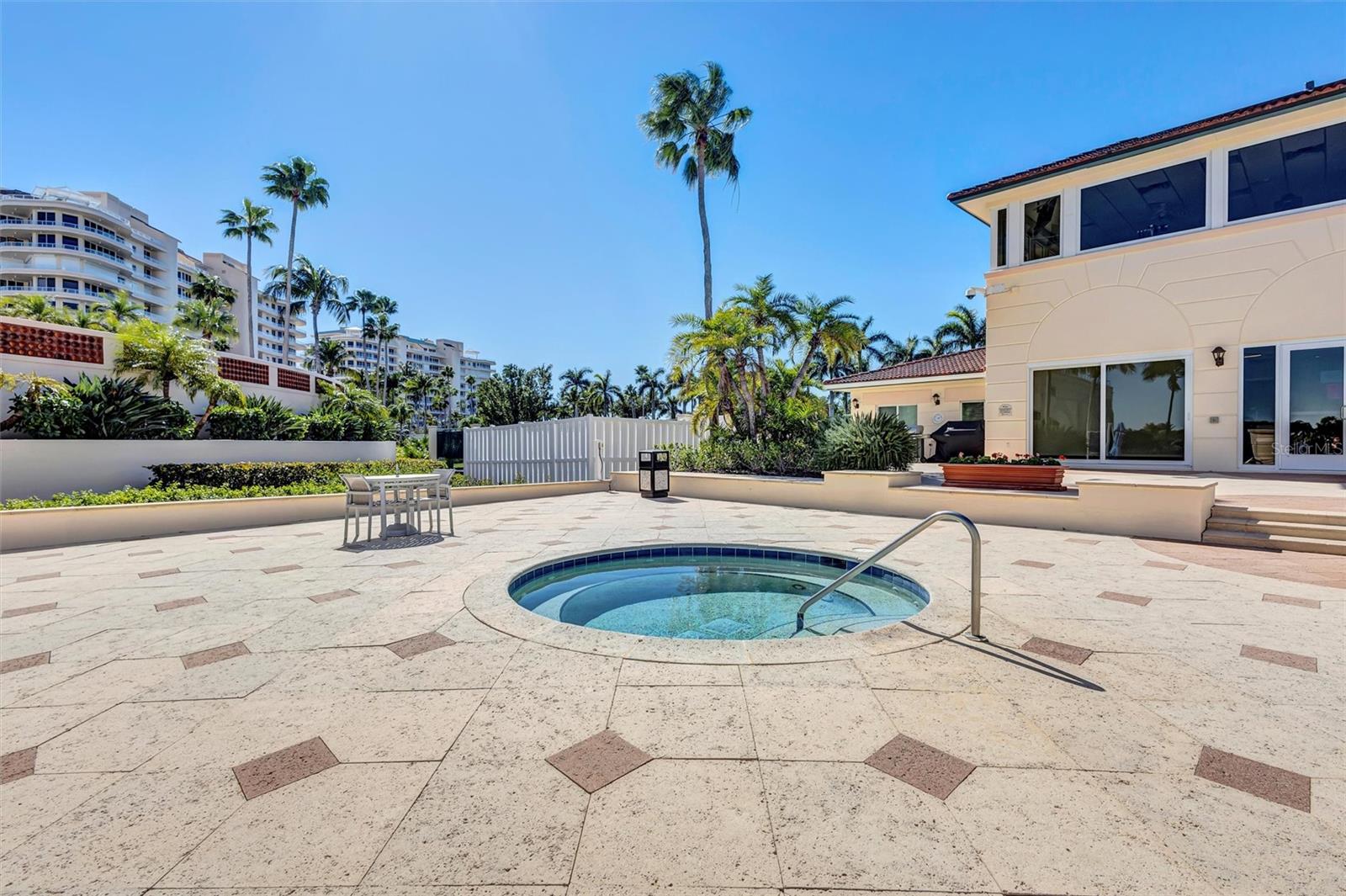 GRAND BAY 1 - Residential