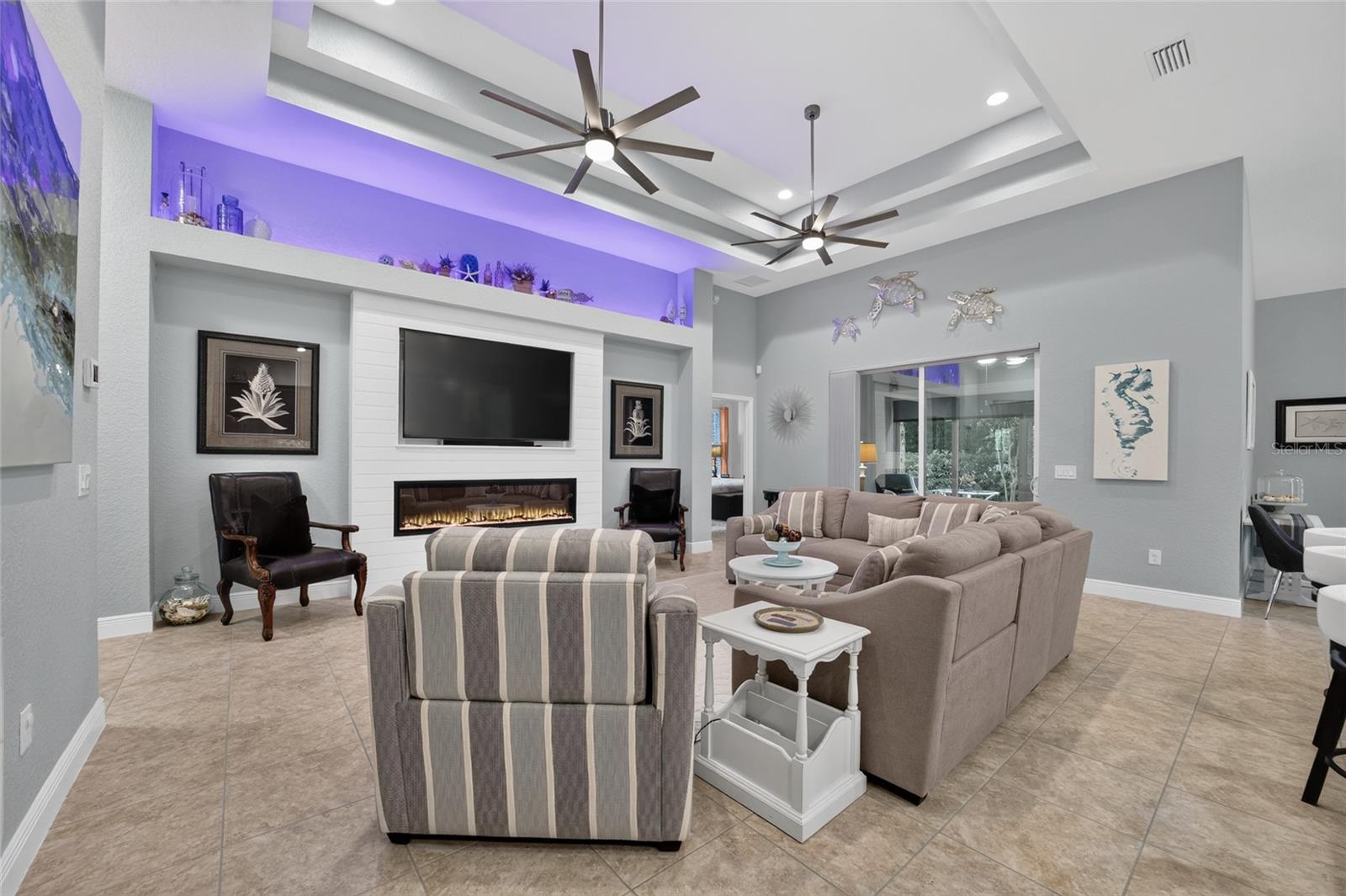 LAKESIDE LANDINGS - THE ENCLAVE - Residential