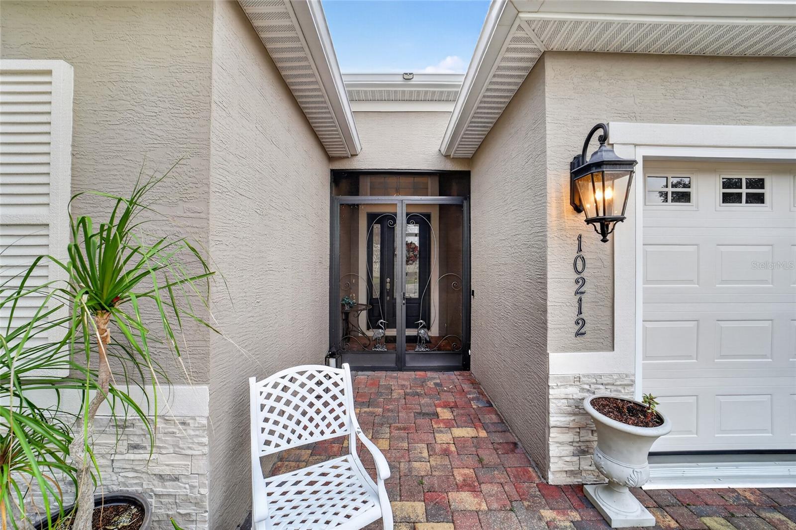 LAKESIDE LANDINGS - THE ENCLAVE - Residential
