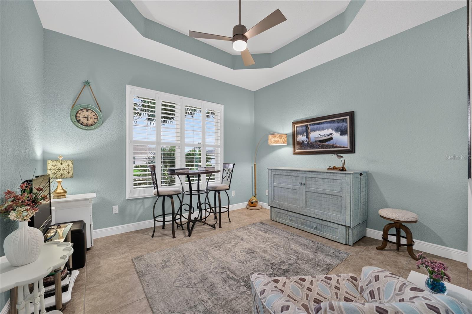 LAKESIDE LANDINGS - THE ENCLAVE - Residential