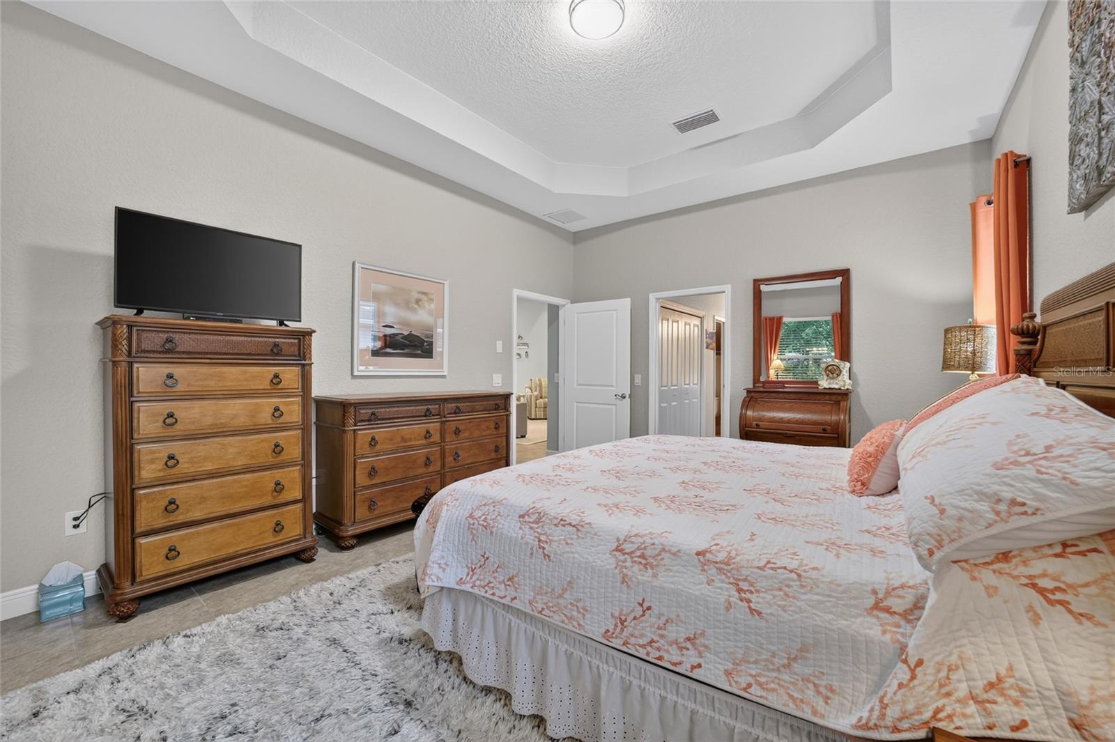 LAKESIDE LANDINGS - THE ENCLAVE - Residential