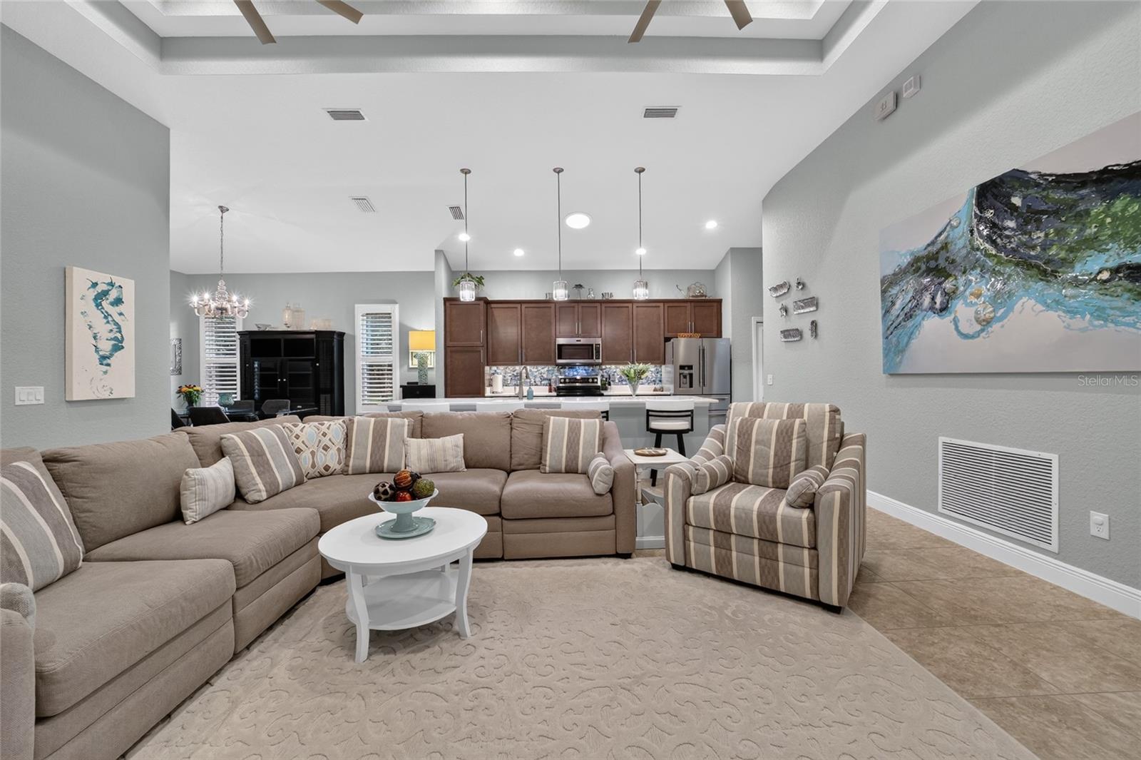 LAKESIDE LANDINGS - THE ENCLAVE - Residential