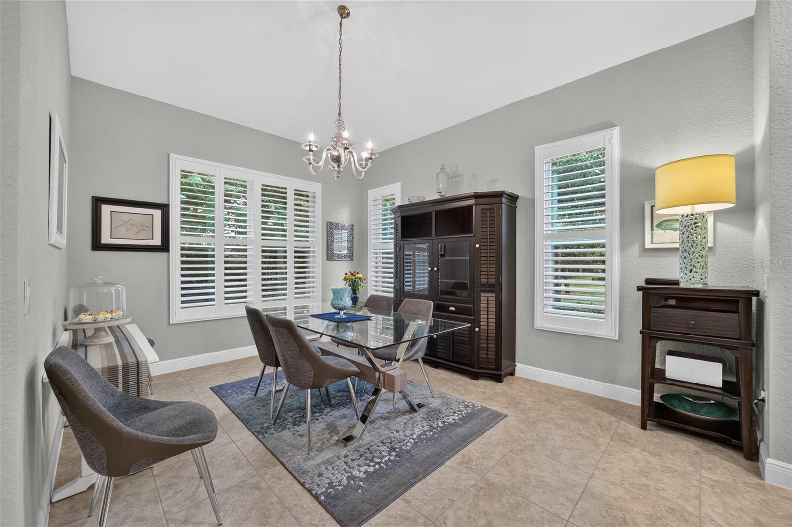 LAKESIDE LANDINGS - THE ENCLAVE - Residential