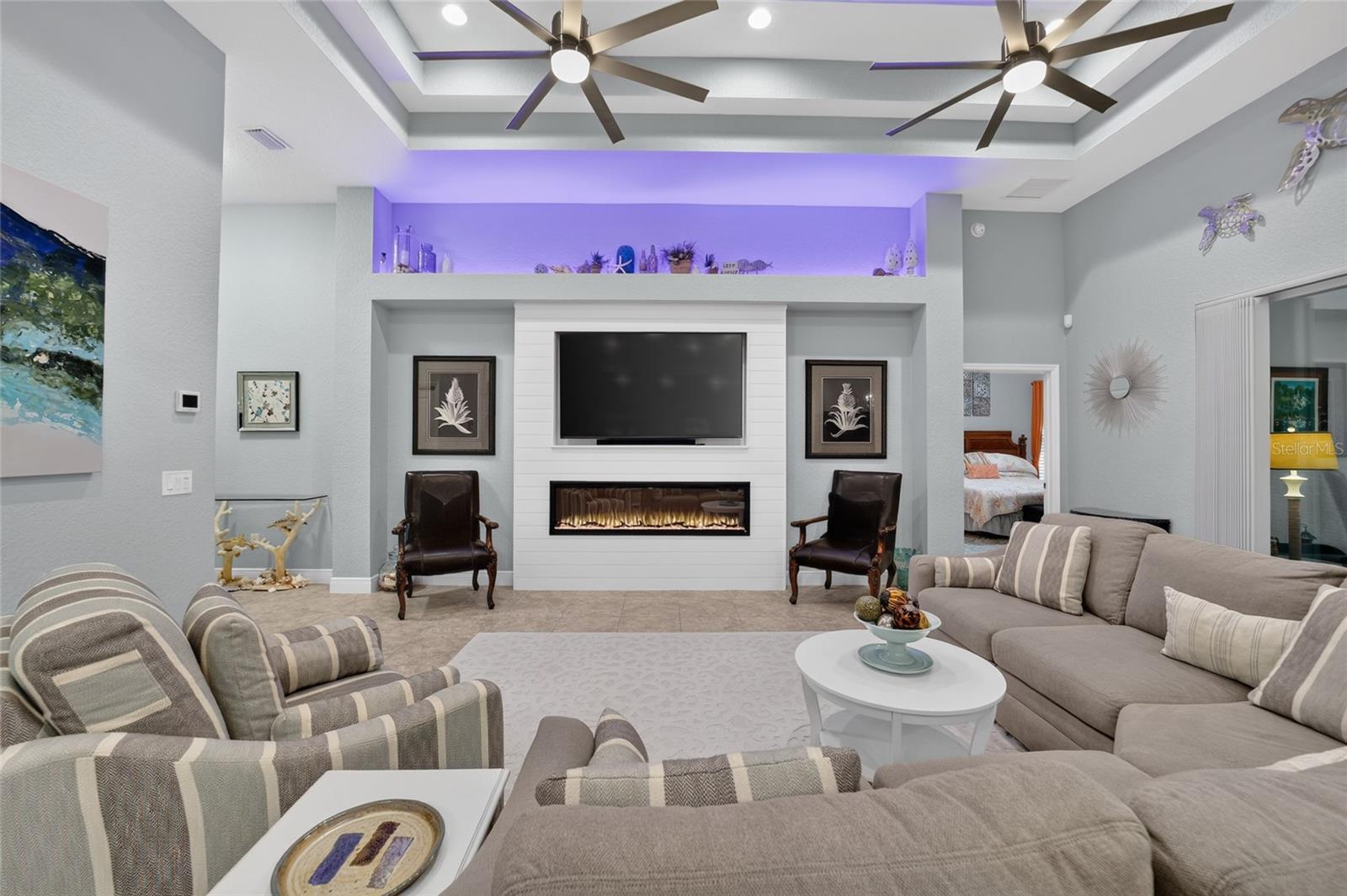 LAKESIDE LANDINGS - THE ENCLAVE - Residential