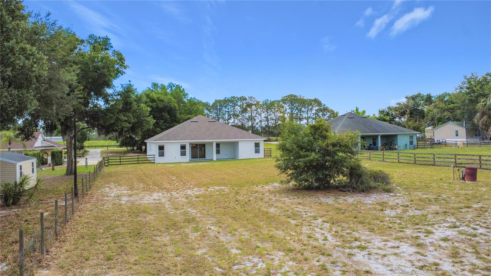 SUNSET GROVES UNIT 03 - Residential