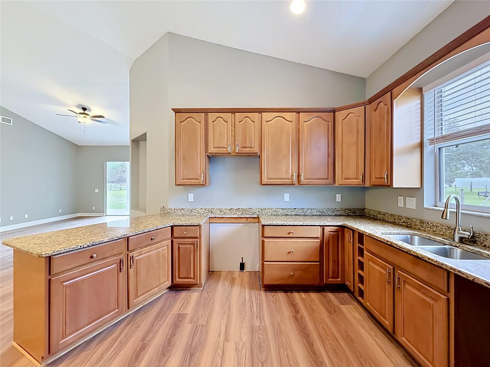 SUNSET GROVES UNIT 03 - Residential
