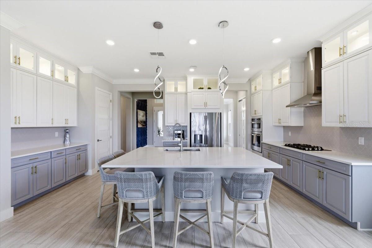 SANCTUARY COVE - Residential