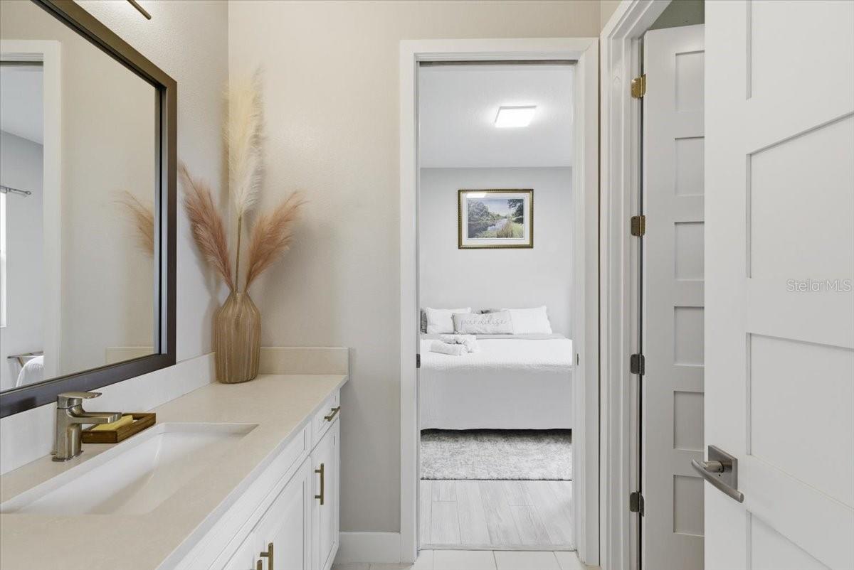 SANCTUARY COVE - Residential