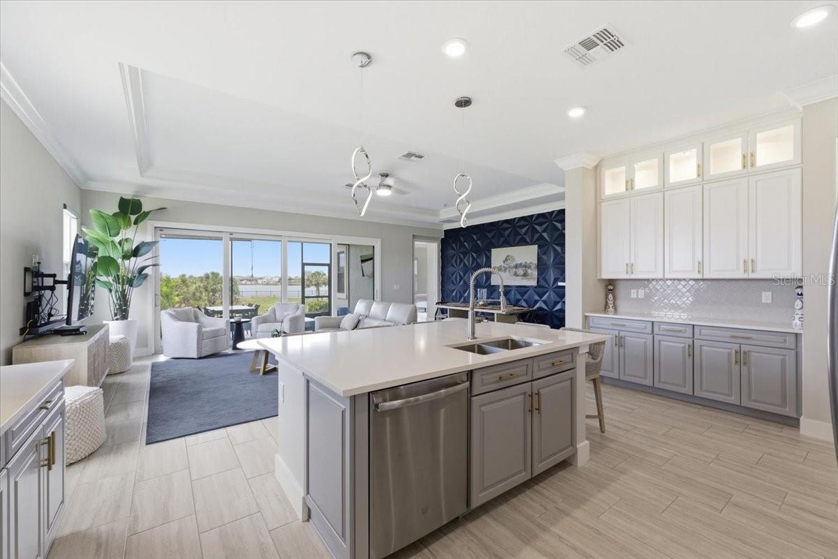 SANCTUARY COVE - Residential