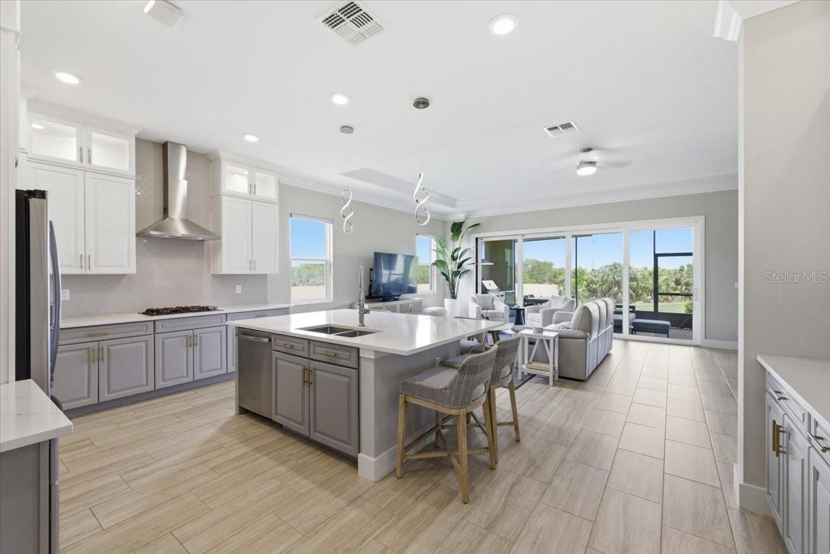 SANCTUARY COVE - Residential