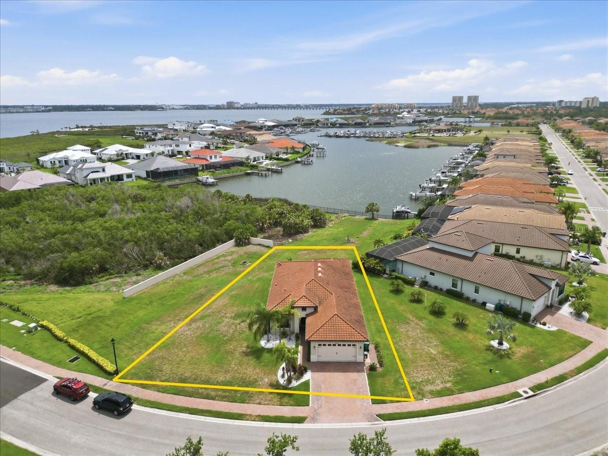 SANCTUARY COVE - Residential