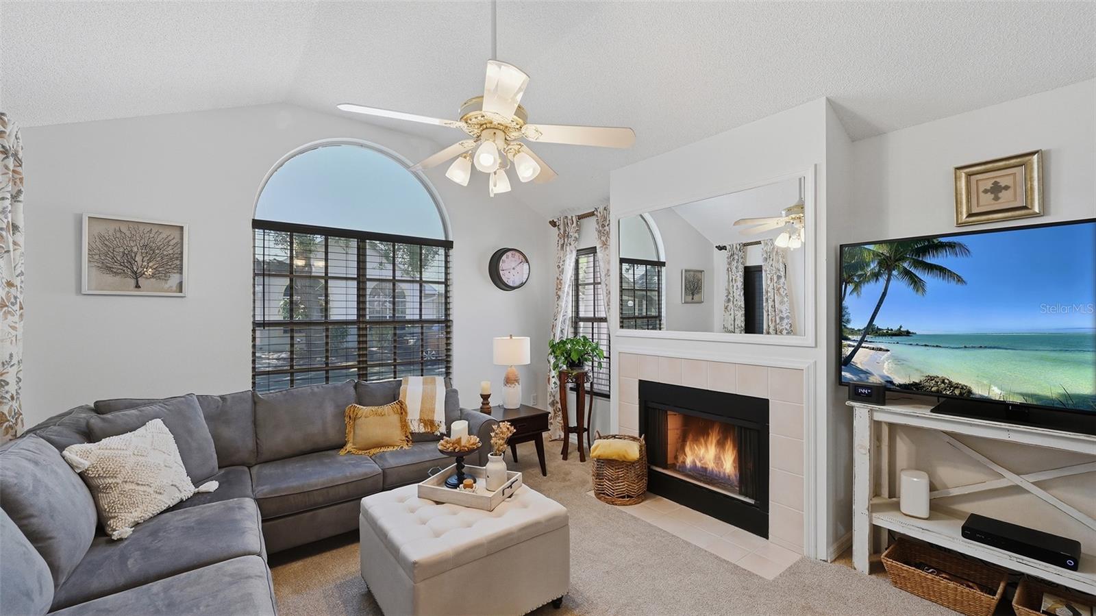 CALUMET AT CENTERGATE 1 - Residential