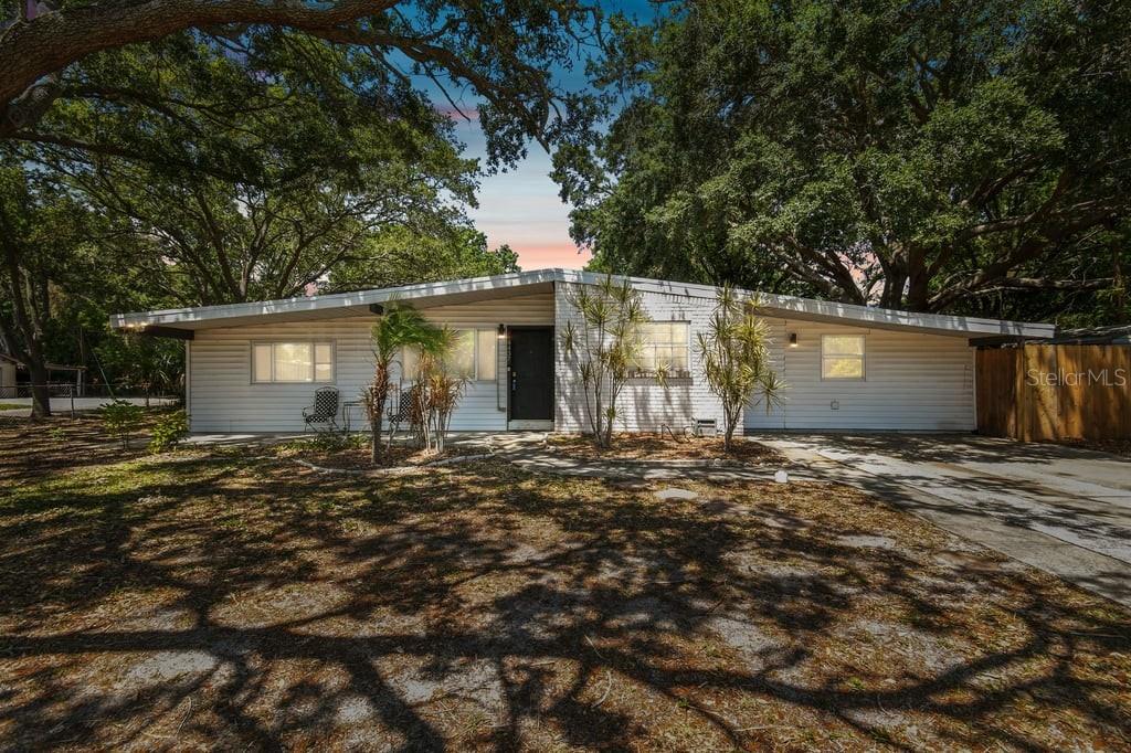 GANDY GARDENS 3 - Residential
