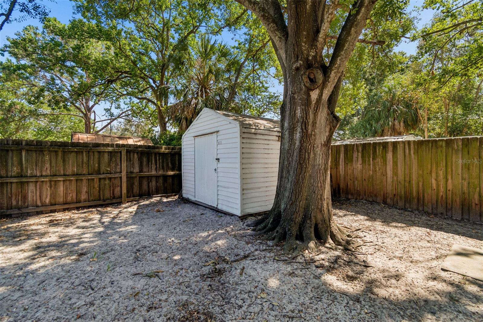 GANDY GARDENS 3 - Residential