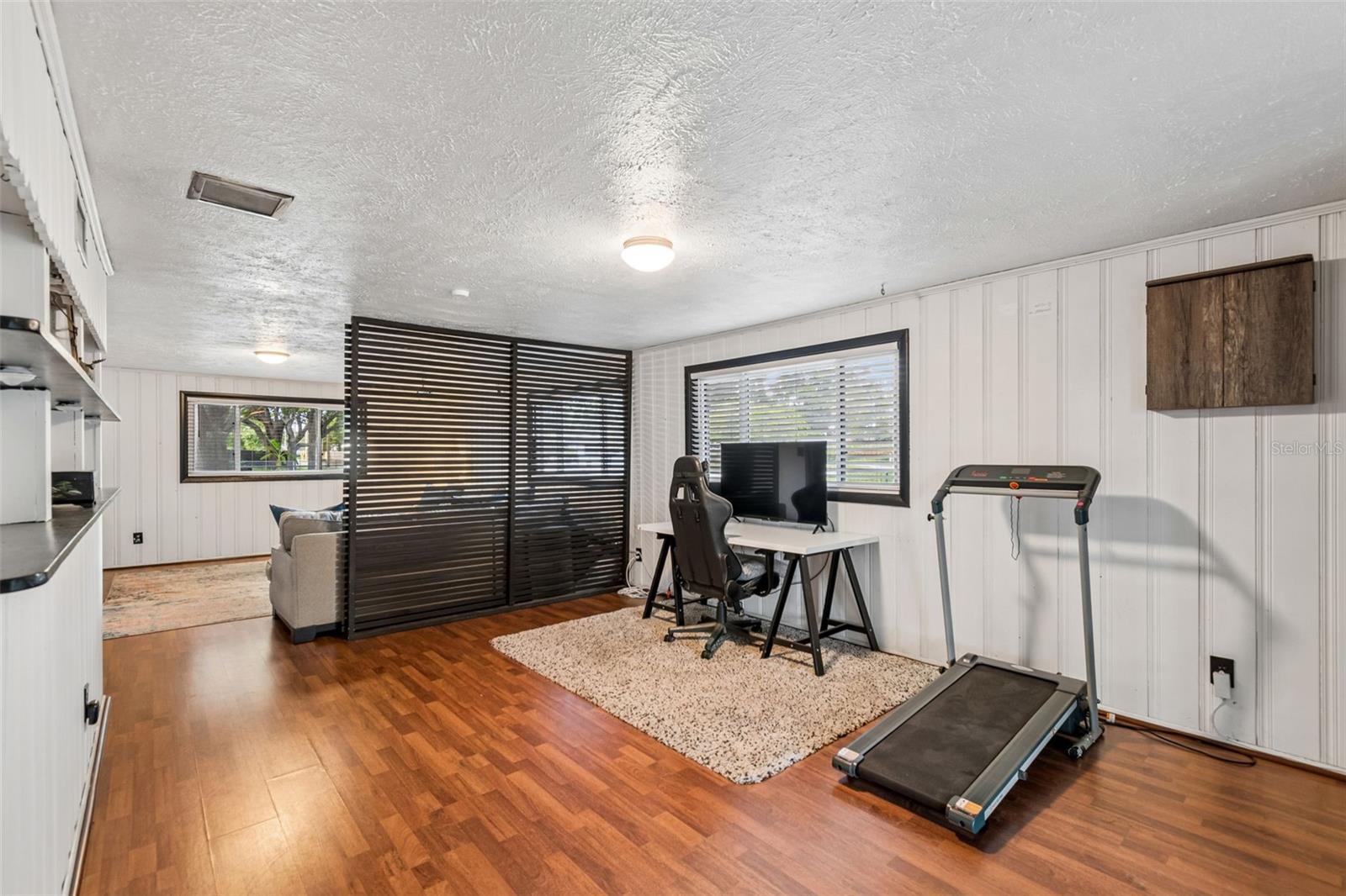 GANDY GARDENS 3 - Residential
