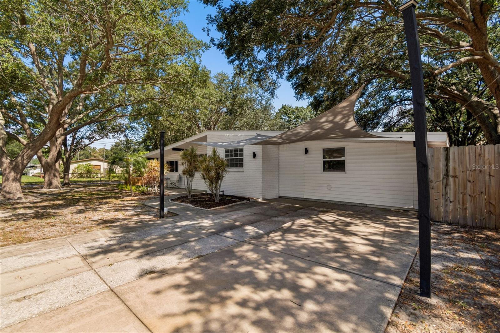 GANDY GARDENS 3 - Residential