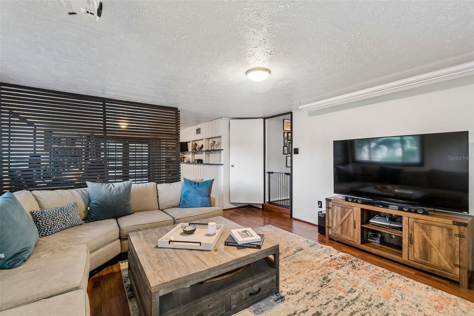 GANDY GARDENS 3 - Residential