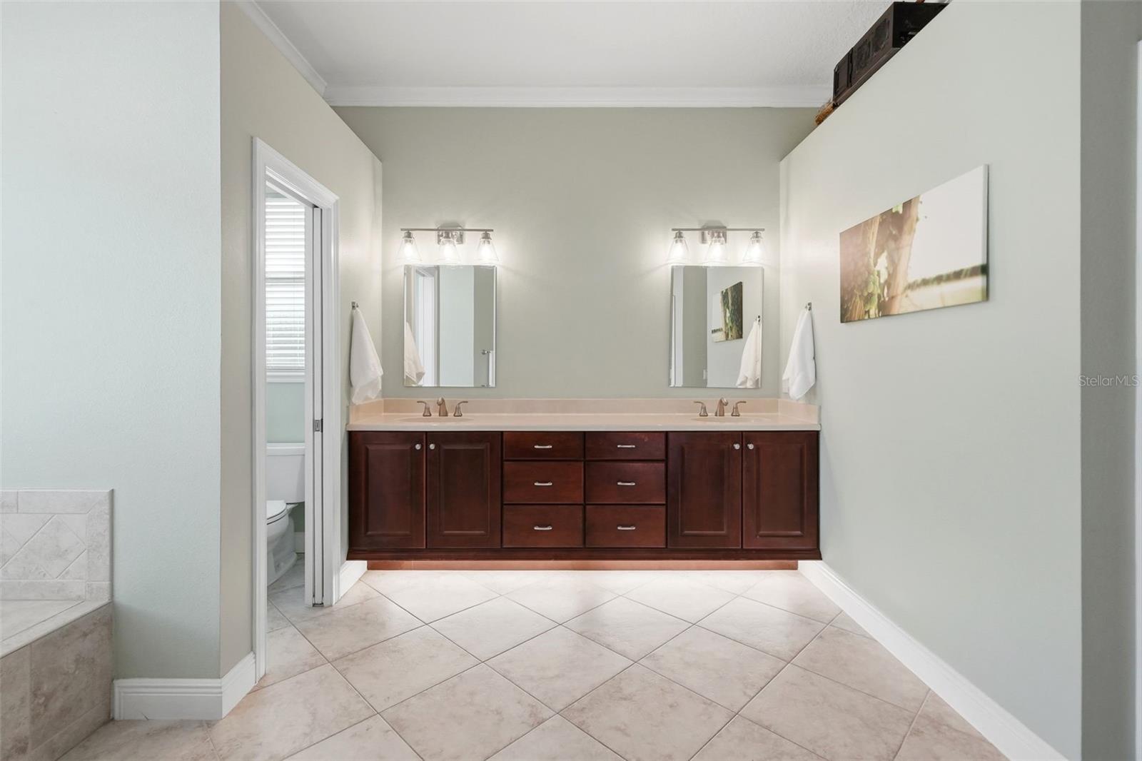 HIGHLANDS AT LAKE CONWAY 45/11 - Residential