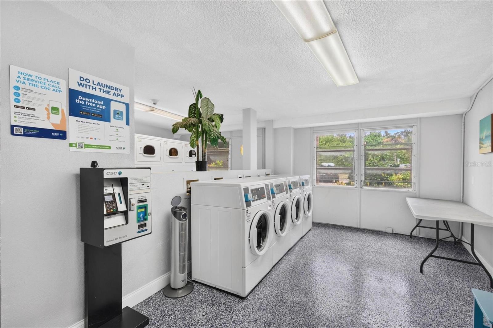 WAVE THE CONDO - Residential