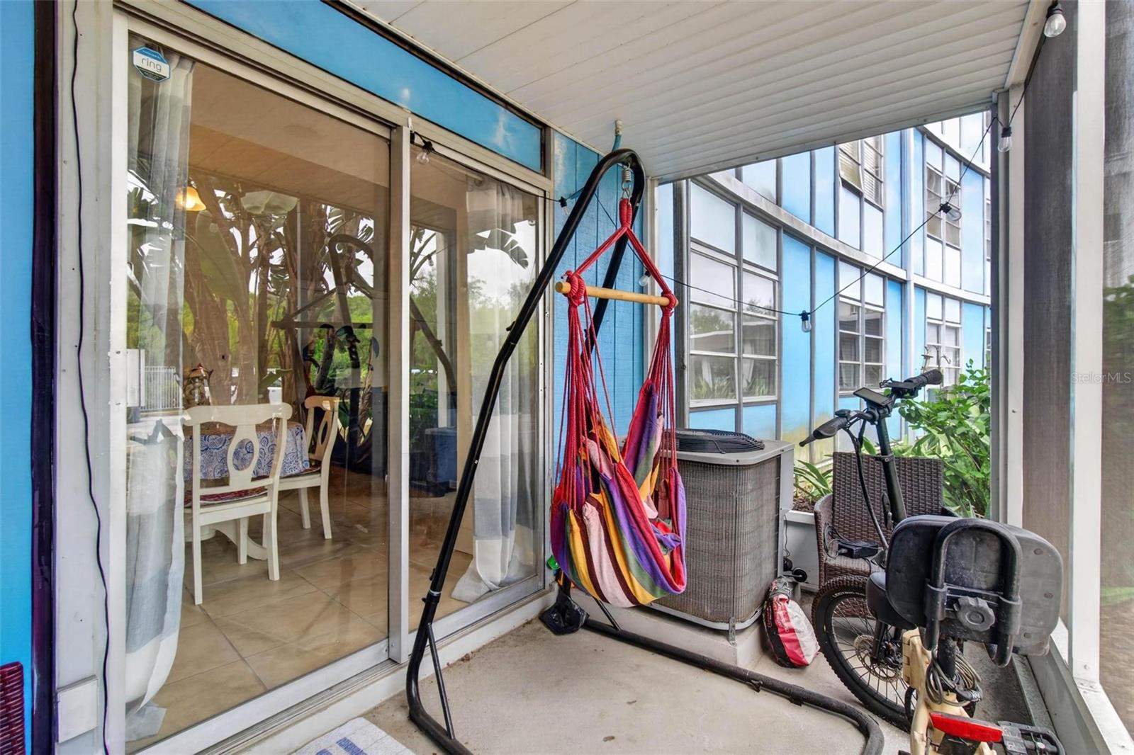 WAVE THE CONDO - Residential