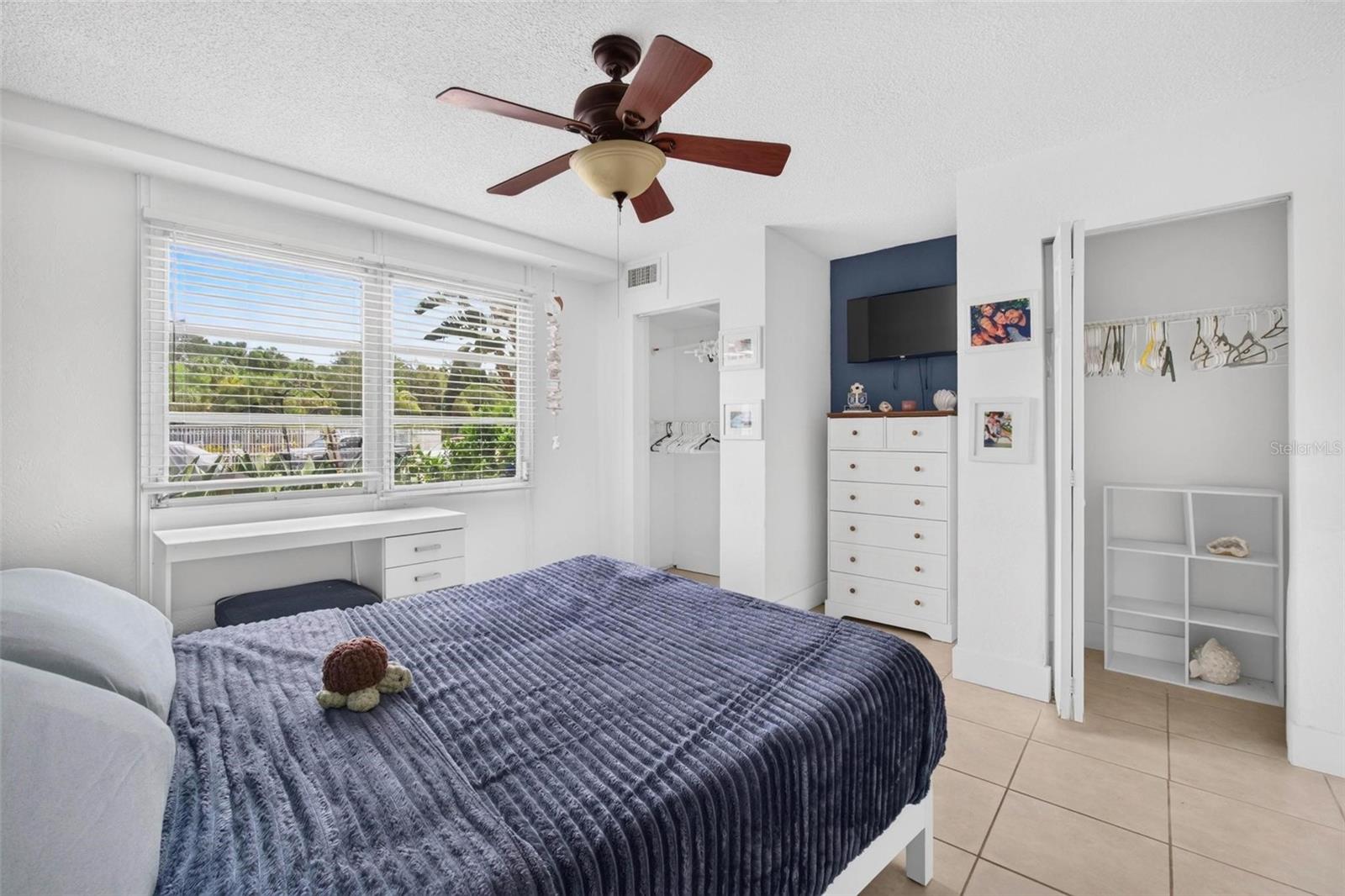 WAVE THE CONDO - Residential