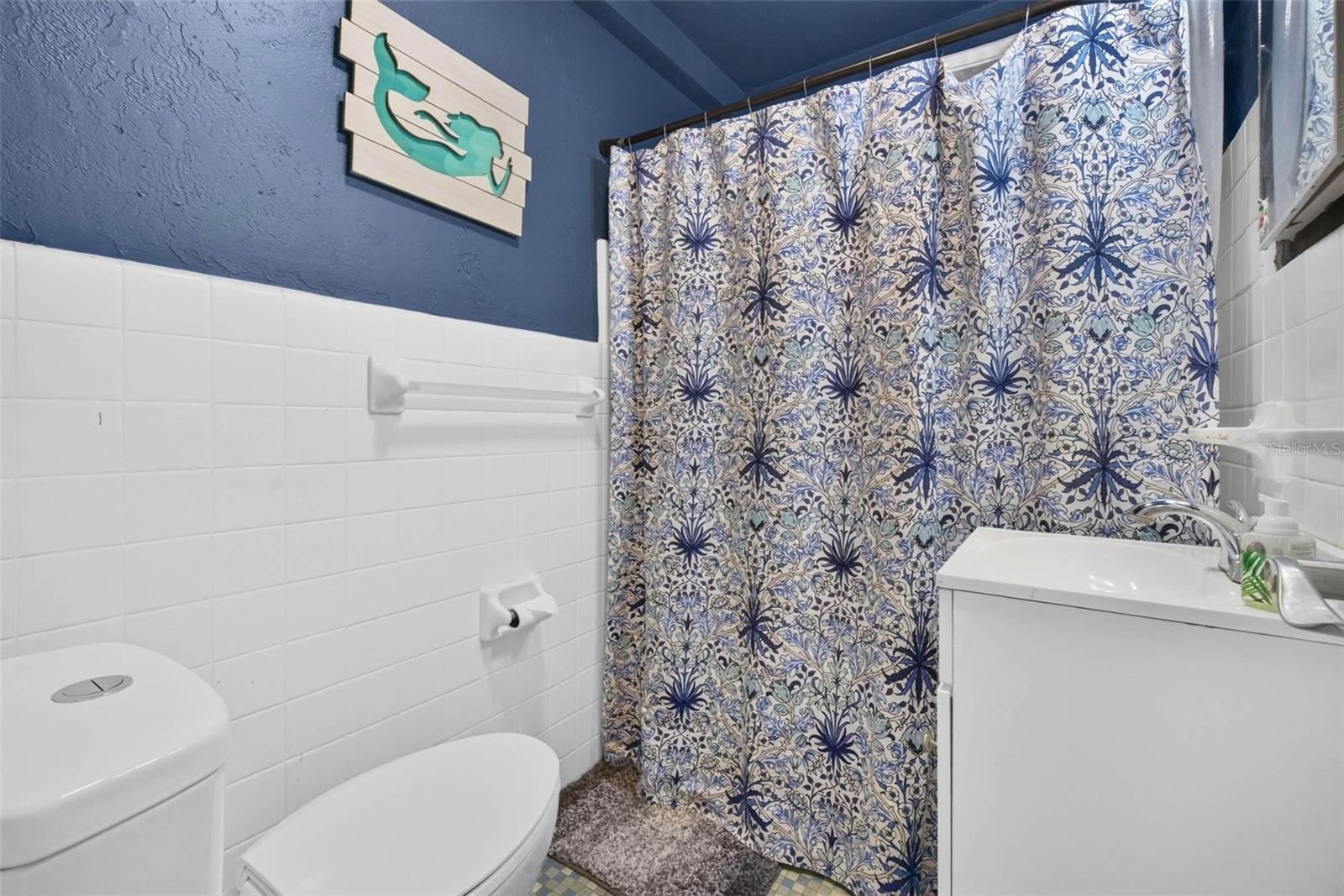WAVE THE CONDO - Residential