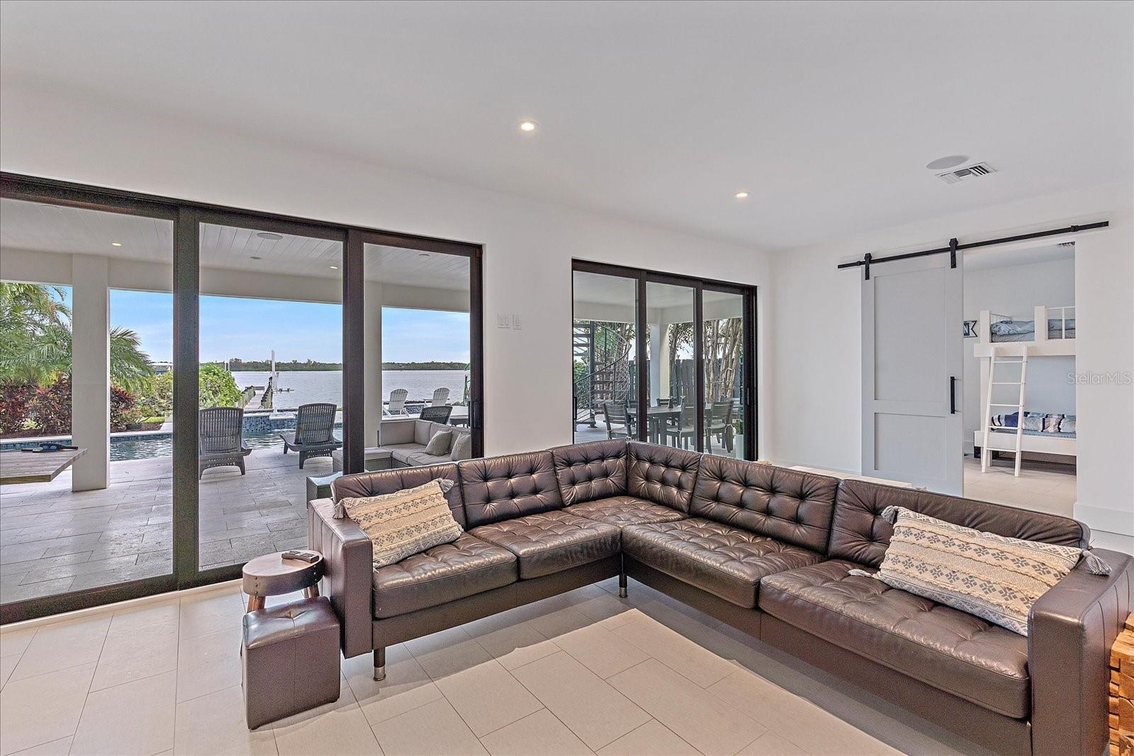 OCEAN VIEW - Residential