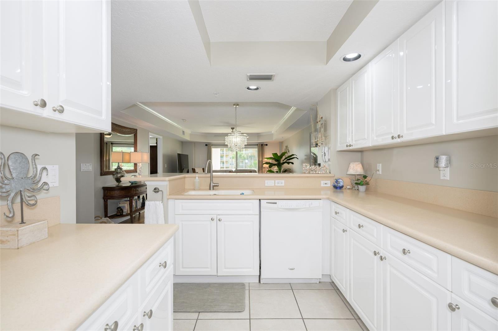HARBOUR VILLAGE CONDO - Residential