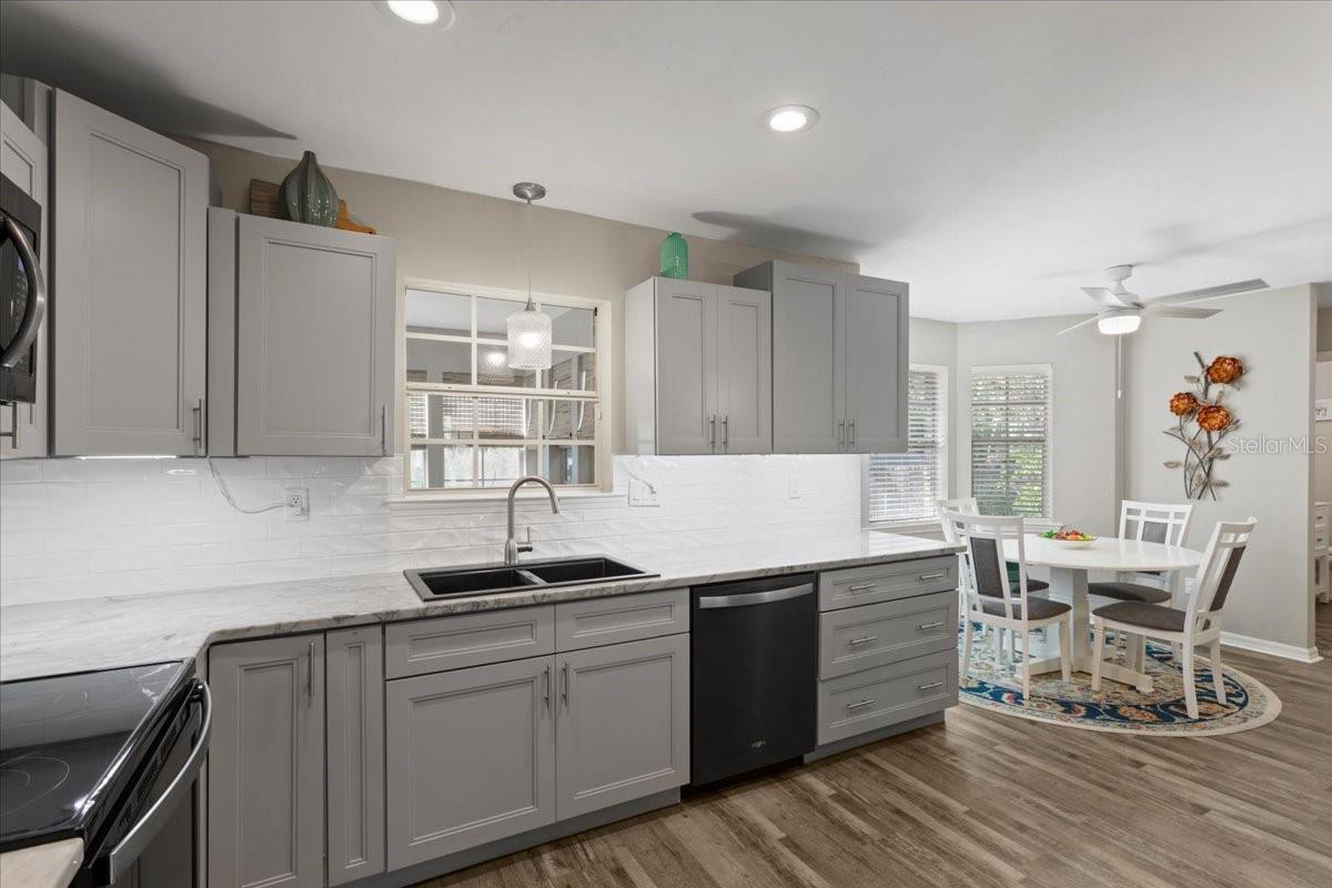 THE RETREAT FLETCHERS MILL - Residential