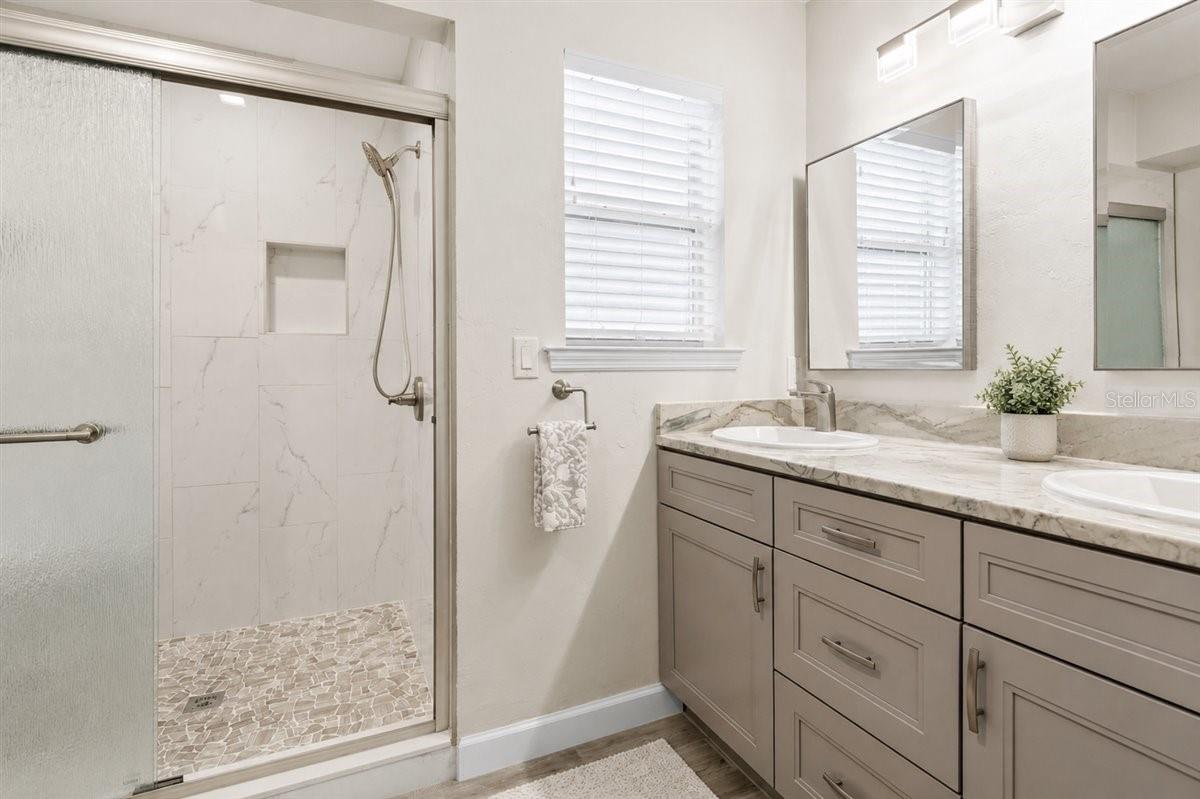 THE RETREAT FLETCHERS MILL - Residential