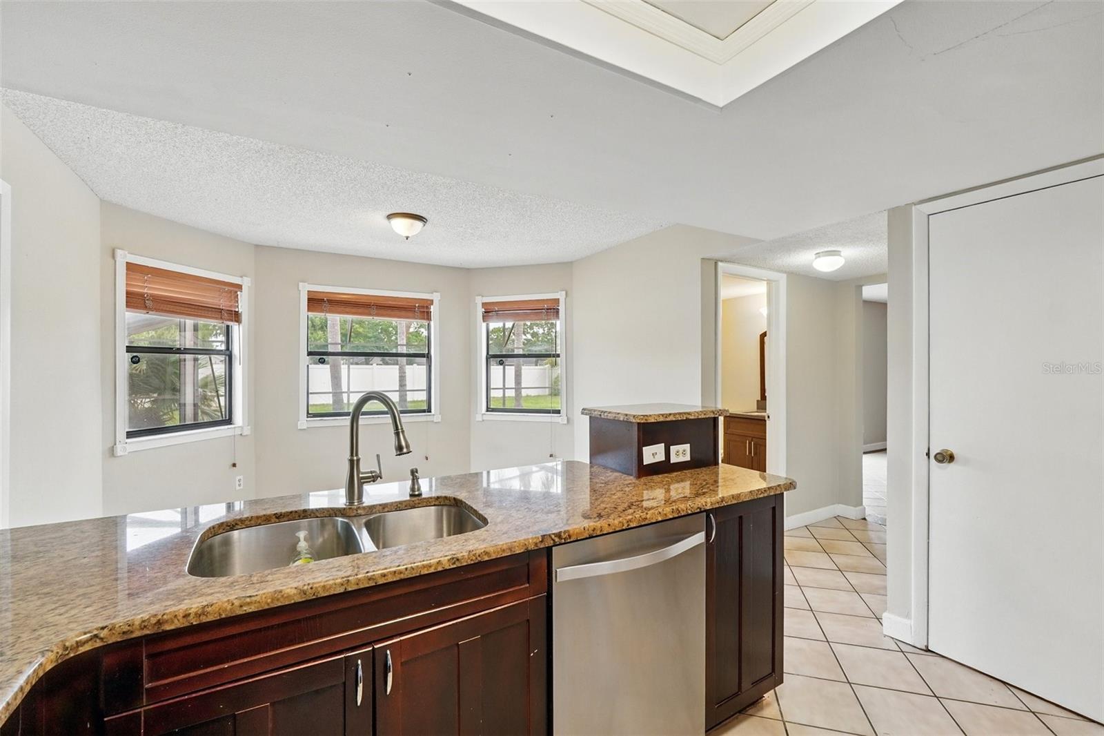 SANDY SPGS - Residential Lease