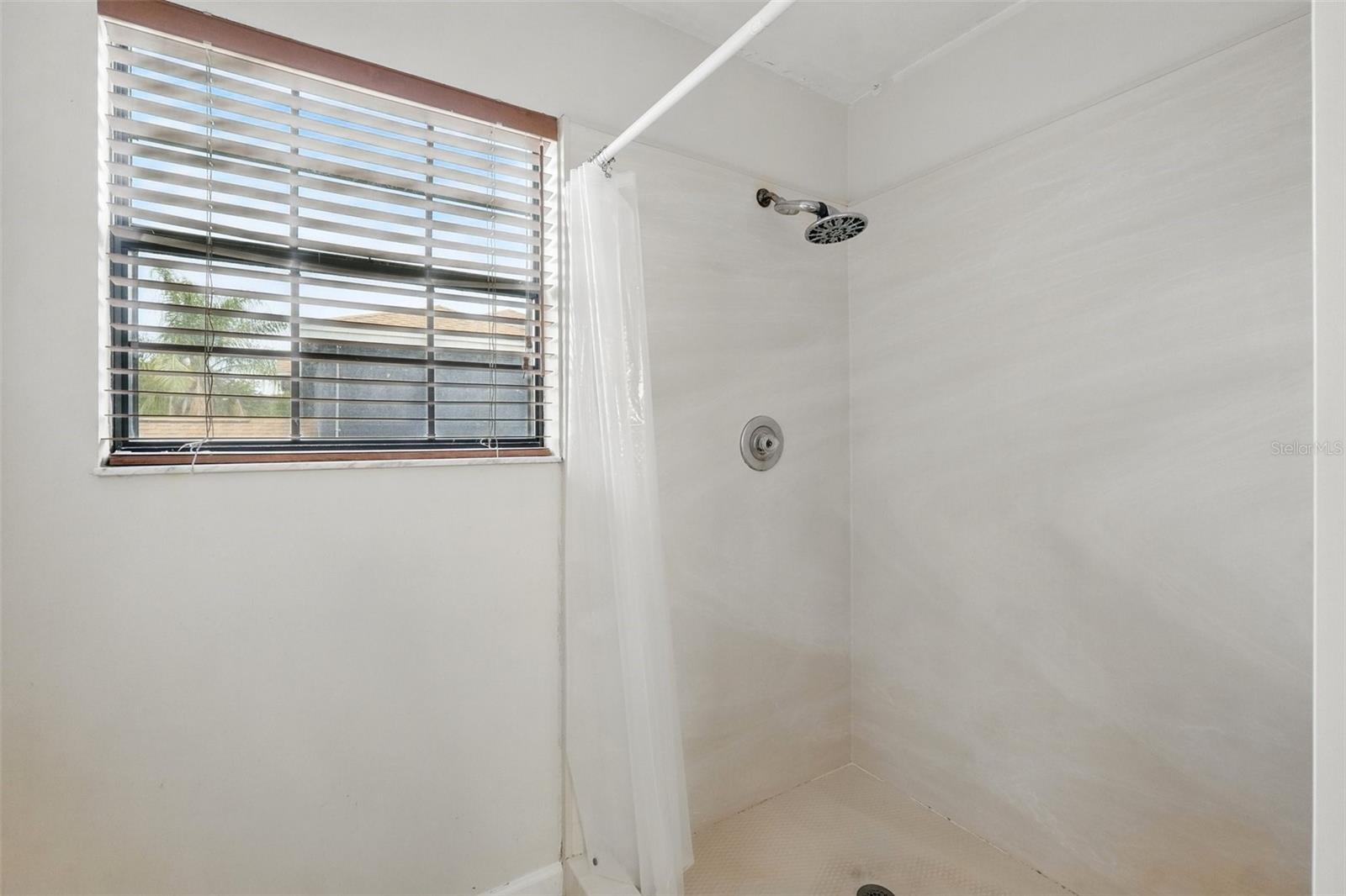 SANDY SPGS - Residential Lease