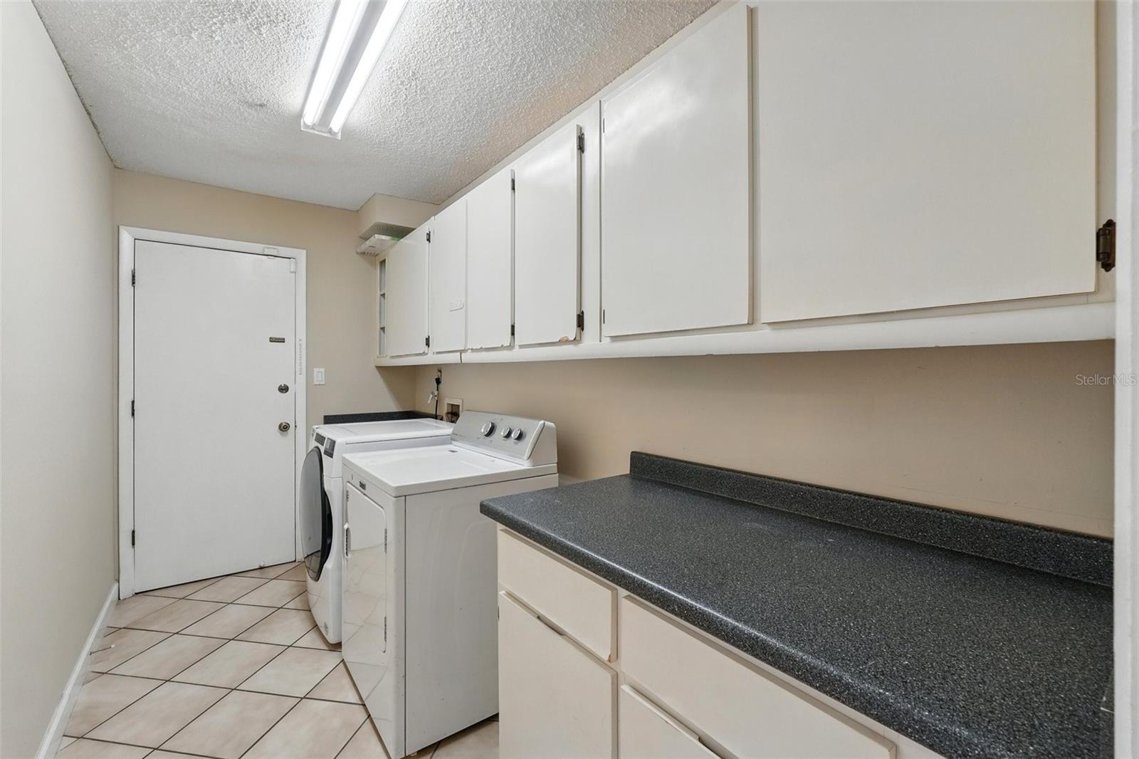 SANDY SPGS - Residential Lease