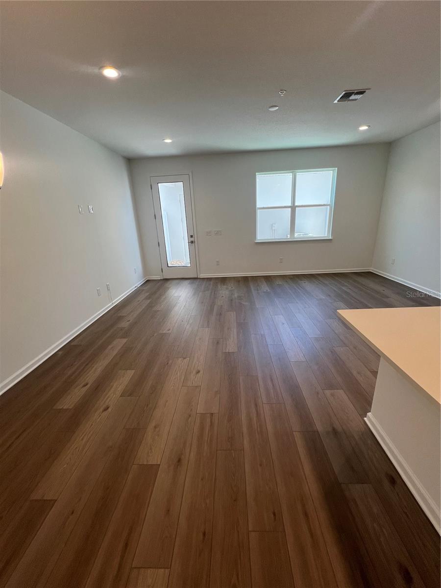 BRONSON PEAK - Residential