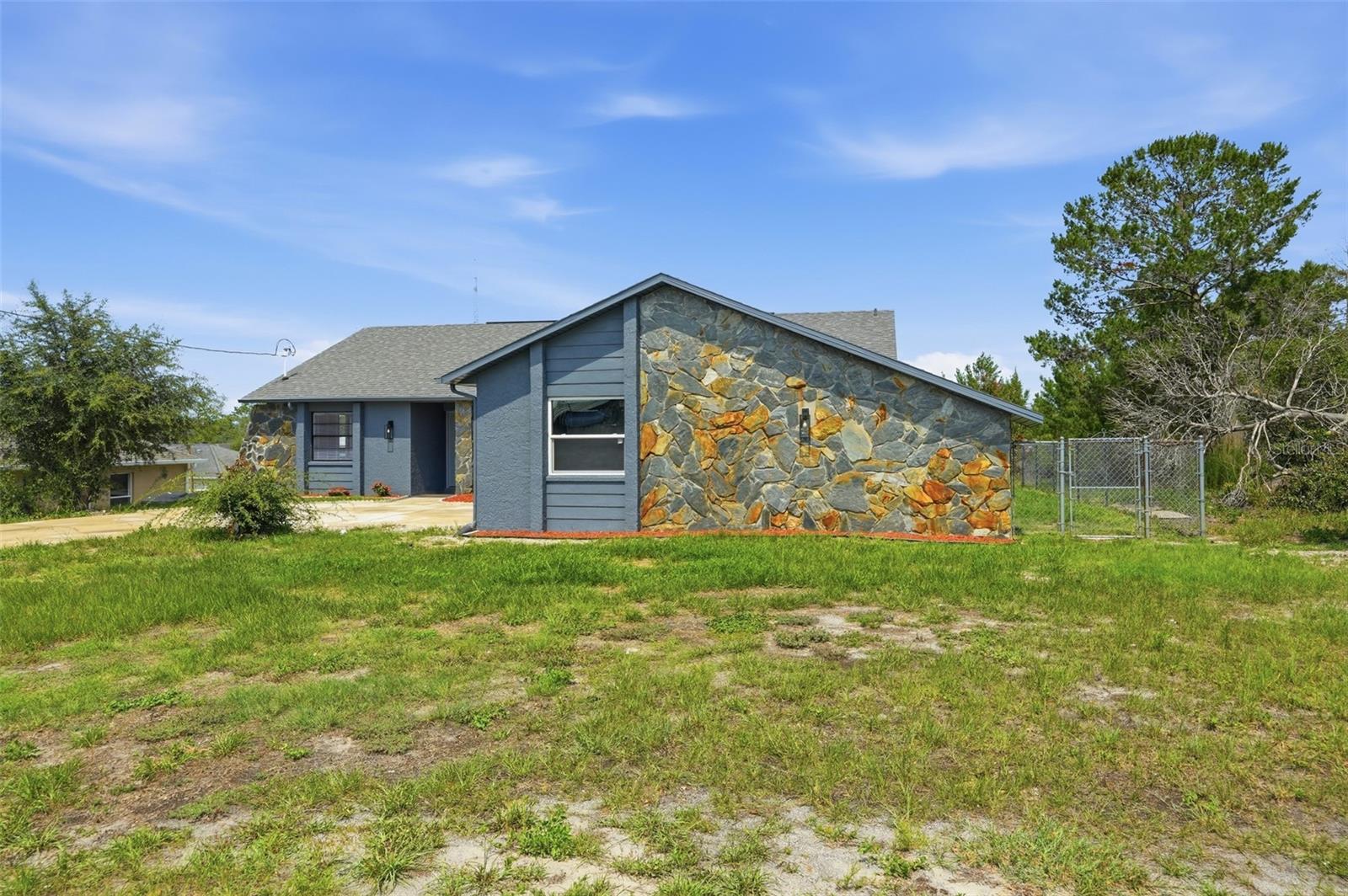SPRING HILL - Residential