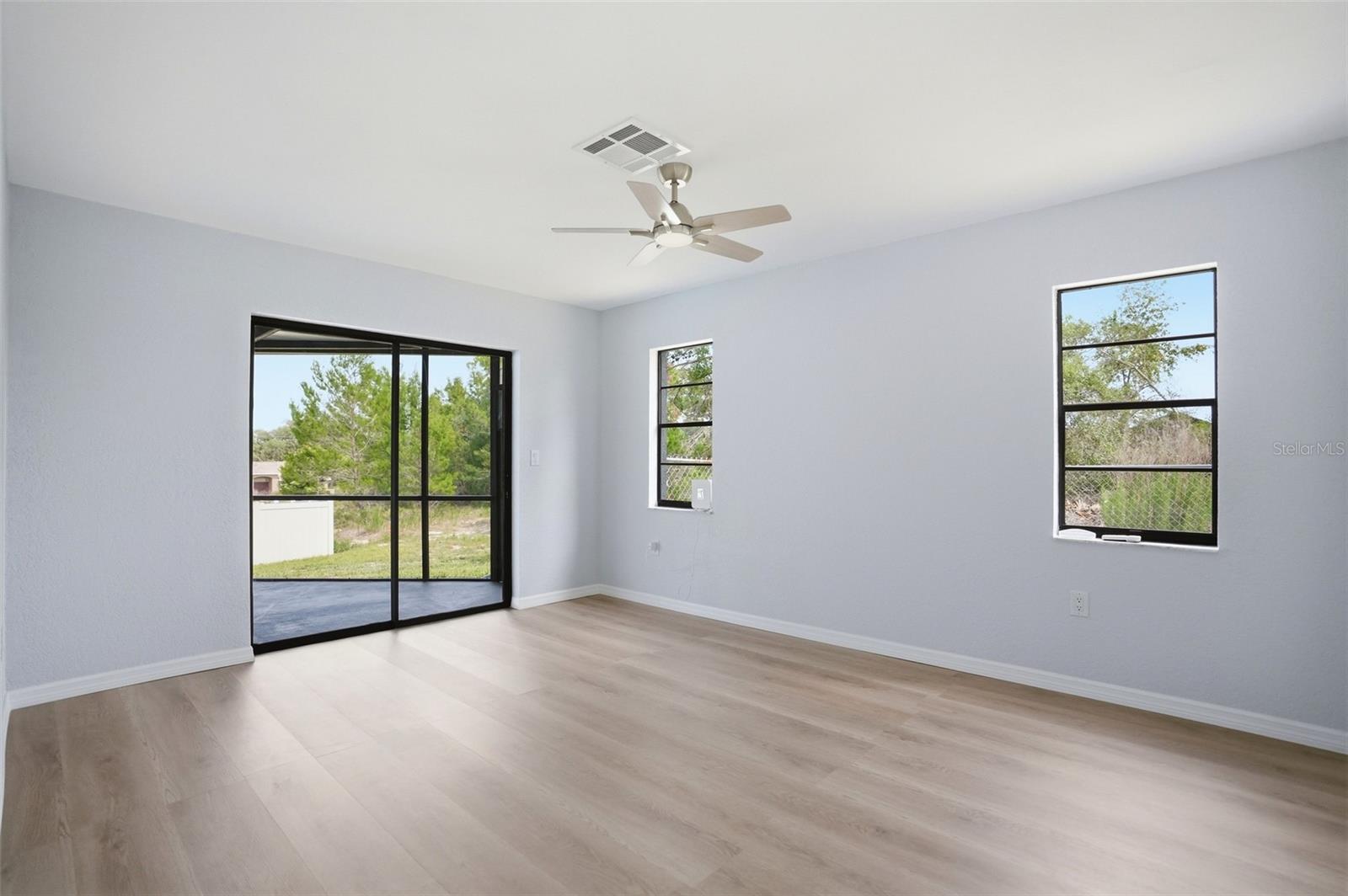 SPRING HILL - Residential