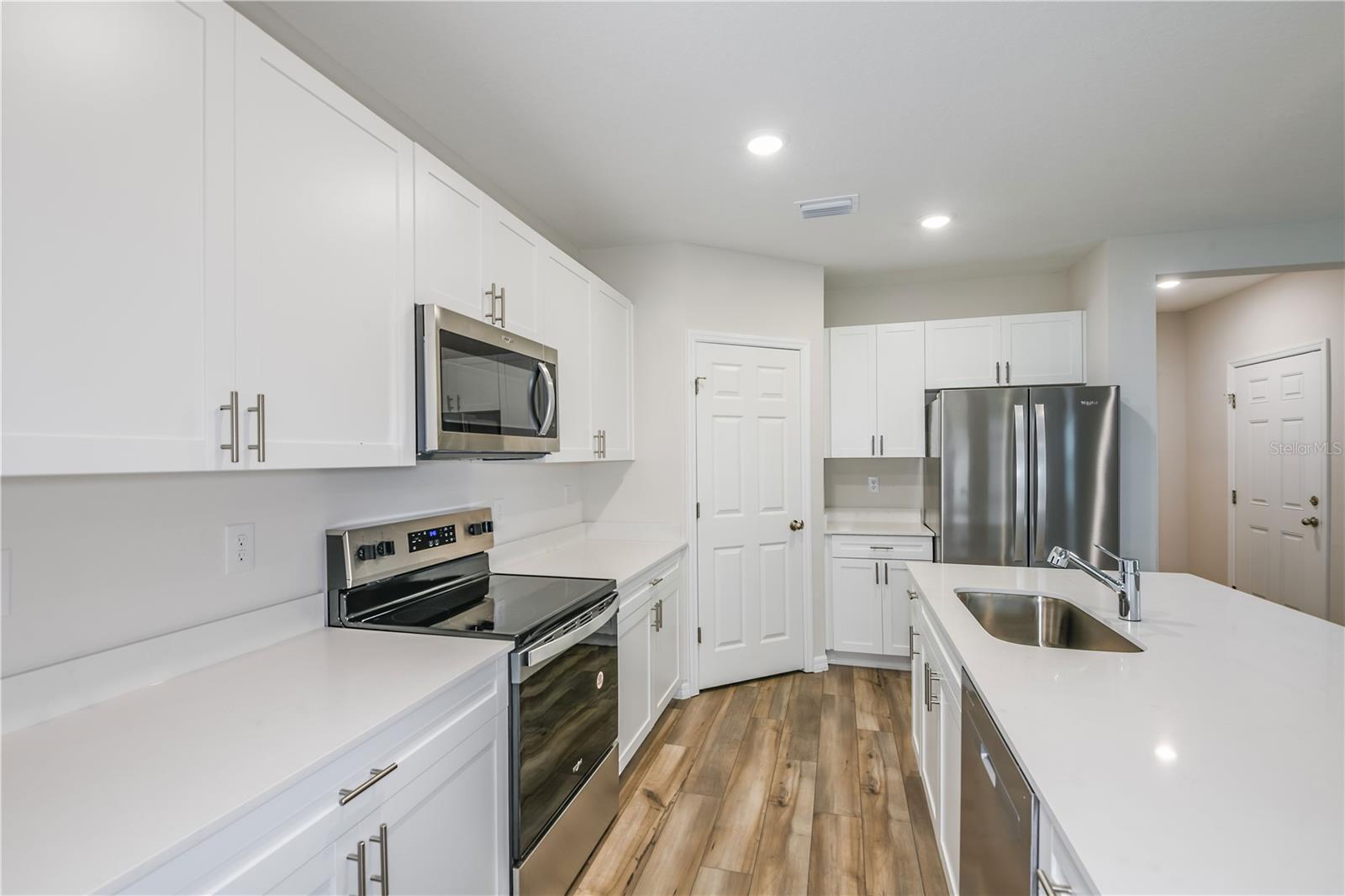 PASADENA WOODS - Residential
