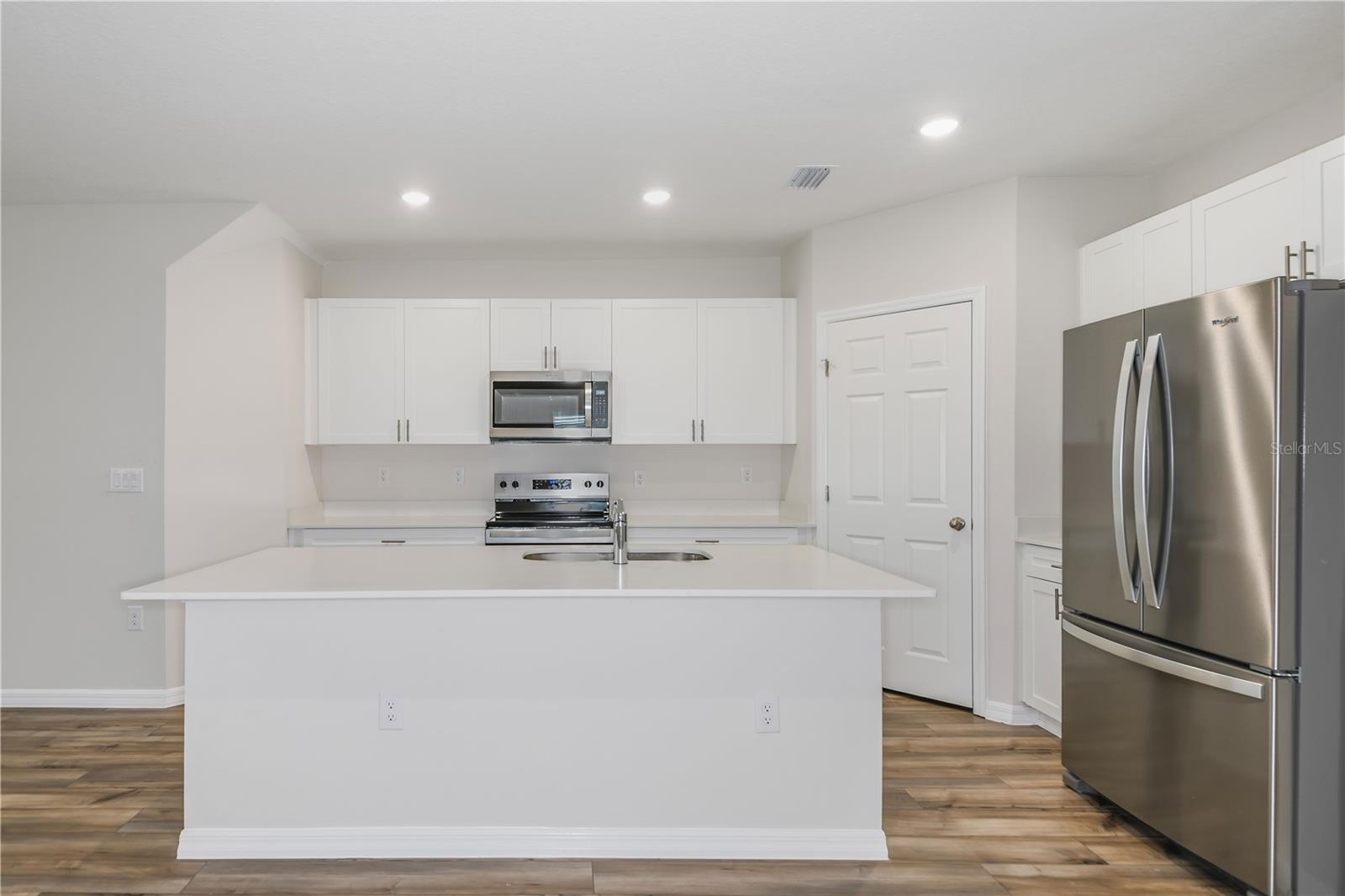 PASADENA WOODS - Residential