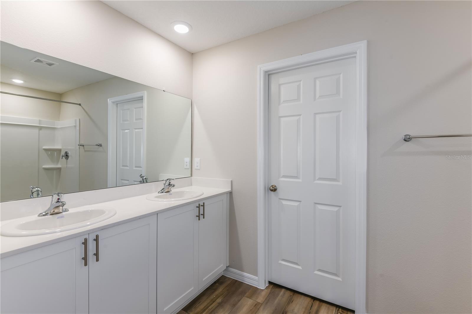 PASADENA WOODS - Residential